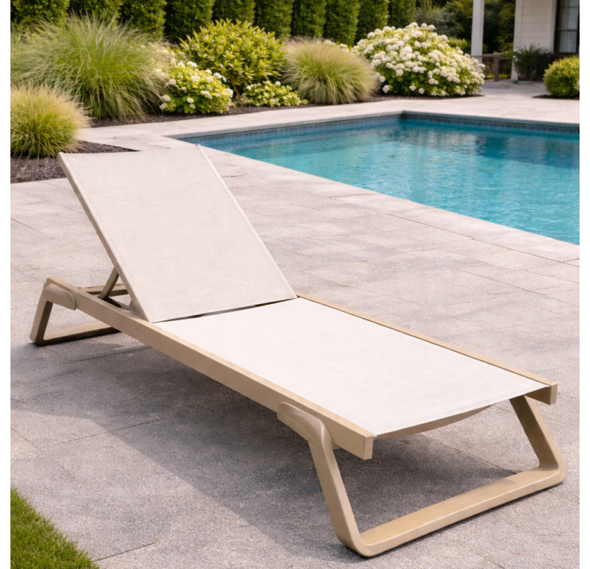 Комплект 2 шезлонга Siesta Tropic + Стол Siesta Ocean Side Table - Taupe