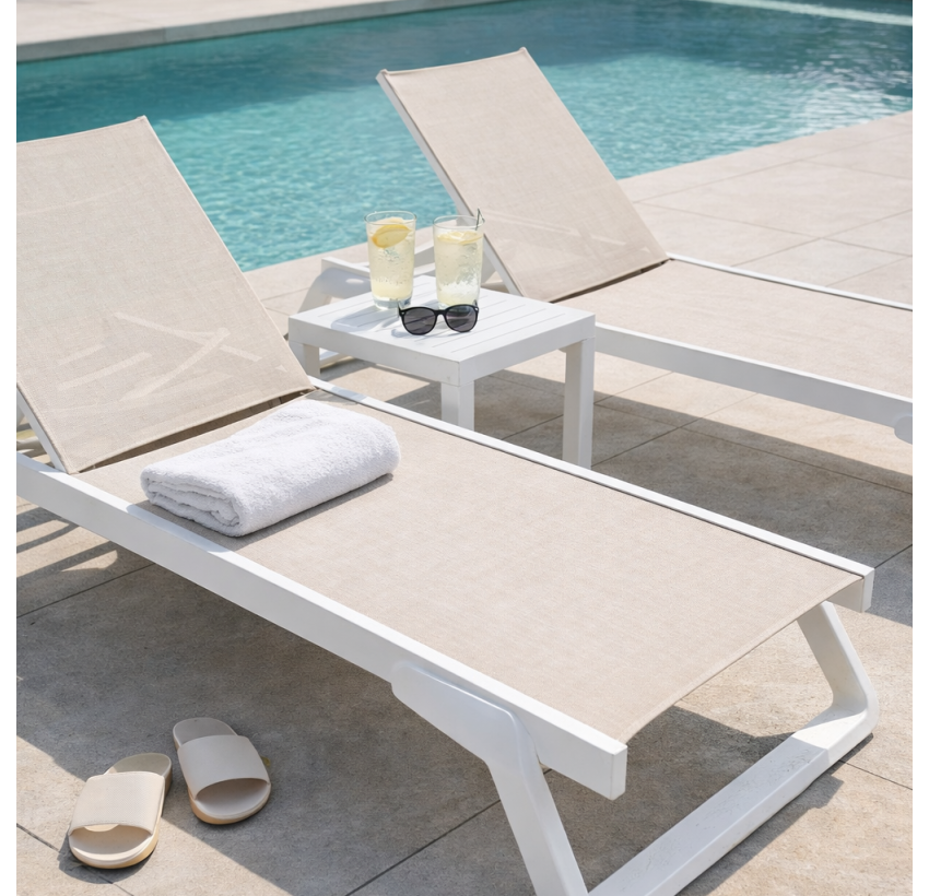 Комплект 2 шезлонга Siesta Tropic + Стол Siesta Ocean Side Table - White Taupe