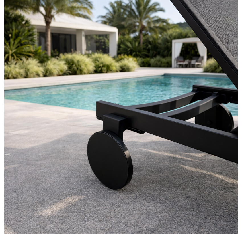 Комплект 2 шезлонга Siesta Casablanca + Стол Siesta Ocean Side Table - Black