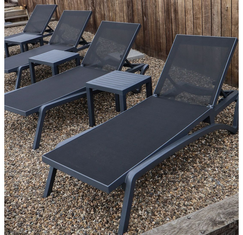 Комплект 2 шезлонга Siesta Pacific + Стол Siesta Ocean Side Table - Dark Grey